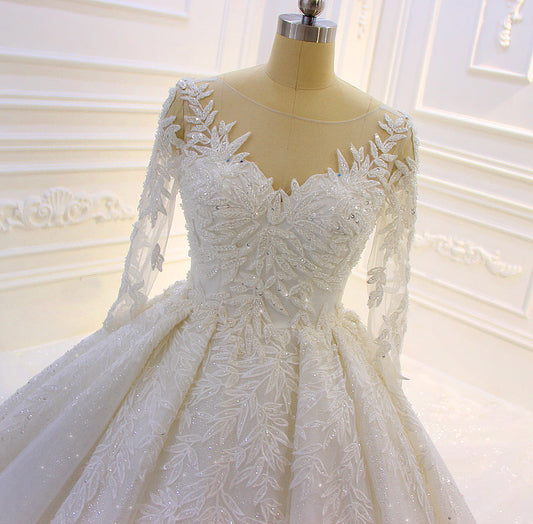 AM115 Long Sleeve Lace Applique Patterns Stunning Luxury Wedding Dress