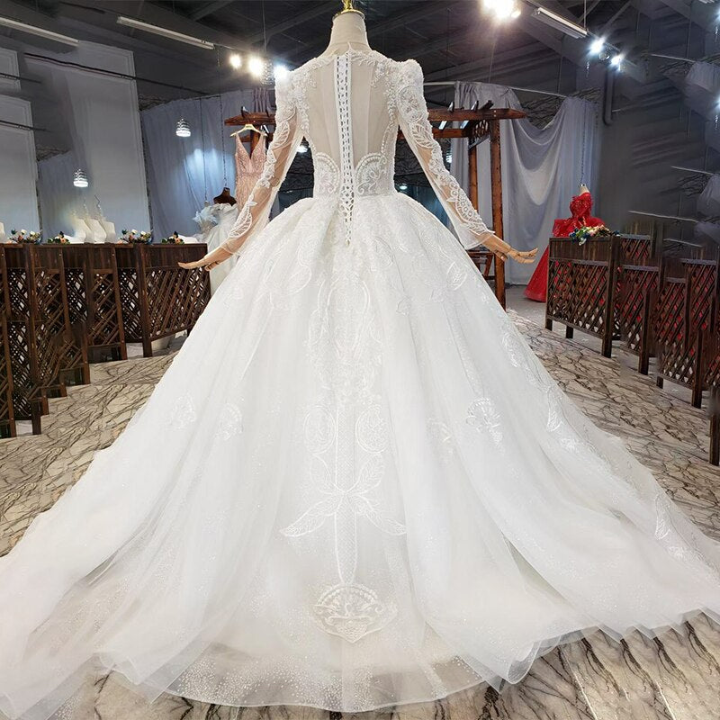 Elegant Charming O-Neck Crystal Appliques Long Sleeve Beading Wedding Dress