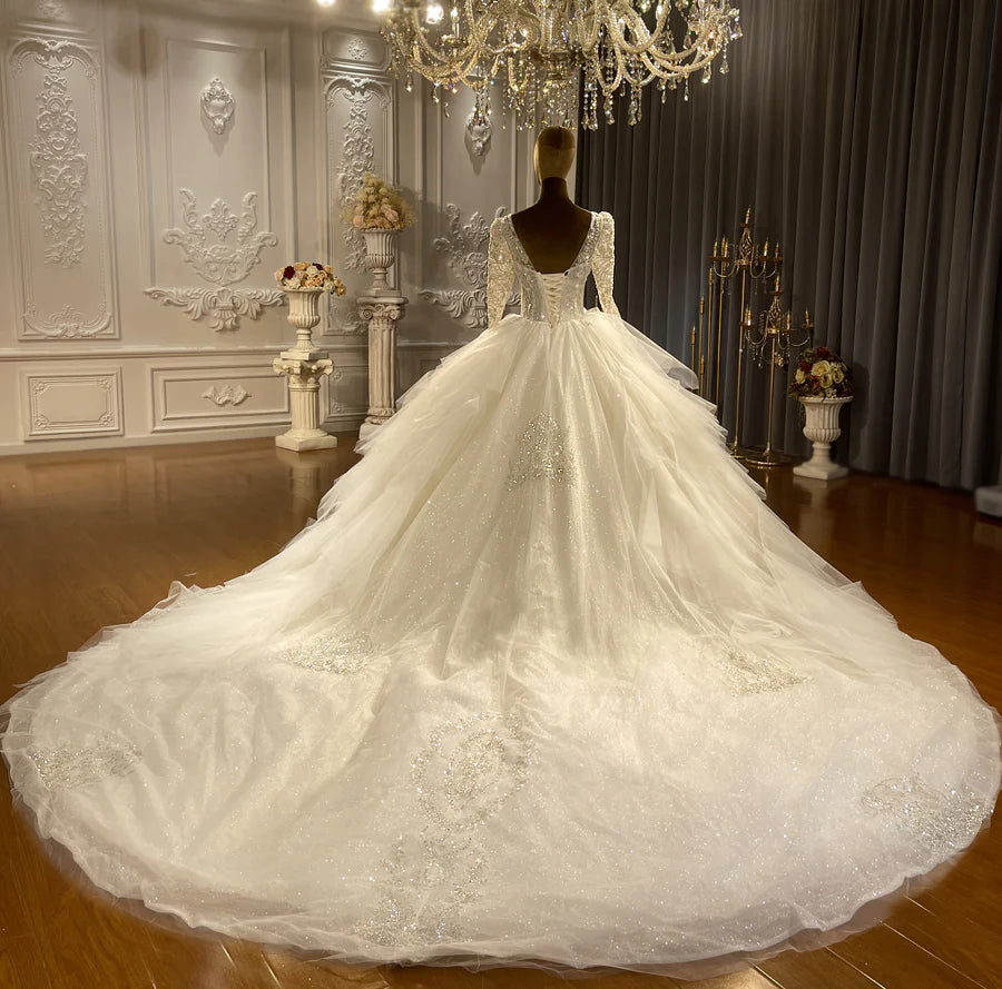 Beautiful Low Back Long Sleeve Heavy Beading  Luxury Wedding Dress vestido de novia robe de marie plus size luxury wedding dress