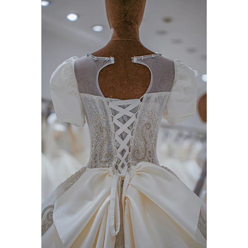 Luxury Princess Ball Gown Wedding Dress Pearls Shiny Crystal Applique Long Train Short Sleeve Wedding Dress