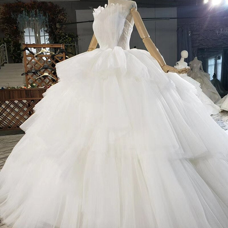 Luxury Layered Sleeveless White And Flawless Cake Style Wedding Dress Strapless With
