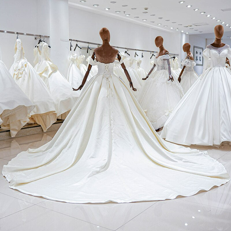 Luxury Lustrous Satin Princess Ball Gown Wedding Dresses Pearl