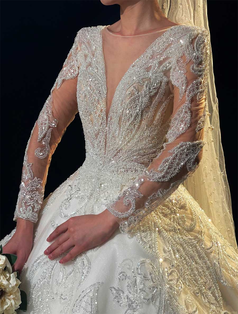 AM1084 Elegant Luxury Haute Couture Royal Train Custom Made Wedding Dress Aiso Bridal