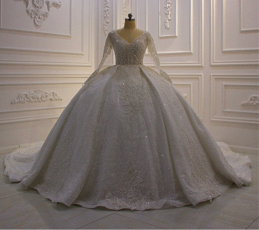 AM601 Long Sleeve Lace Appliques Ball Gown Wedding Dress