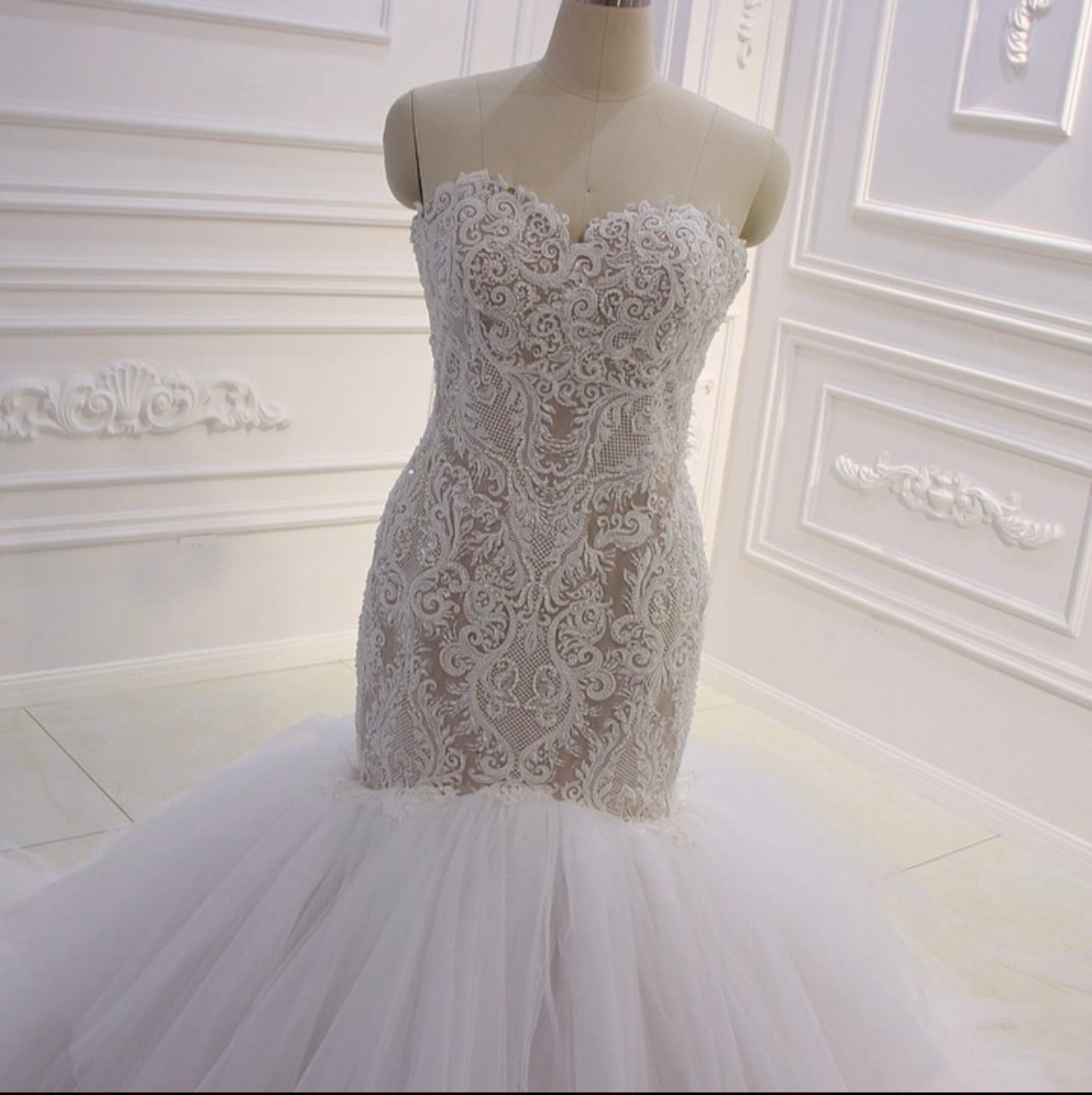 AM309 No Sleeveless Lace Applique Mermaid Wedding Dress