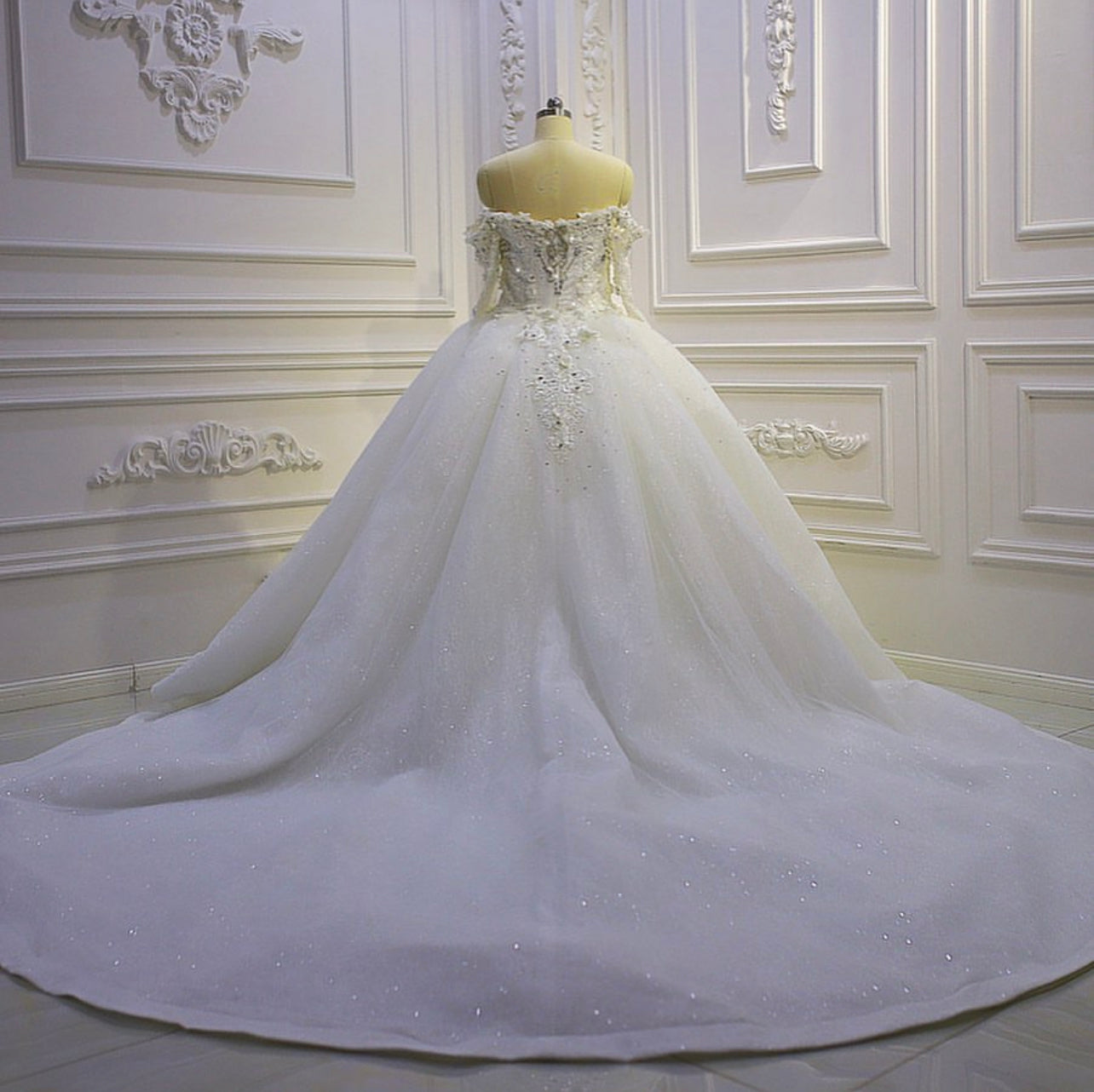 AM948 Luxury Off Shoulder Lace Applique 3D Flowers Detachable Skirt Wedding dress